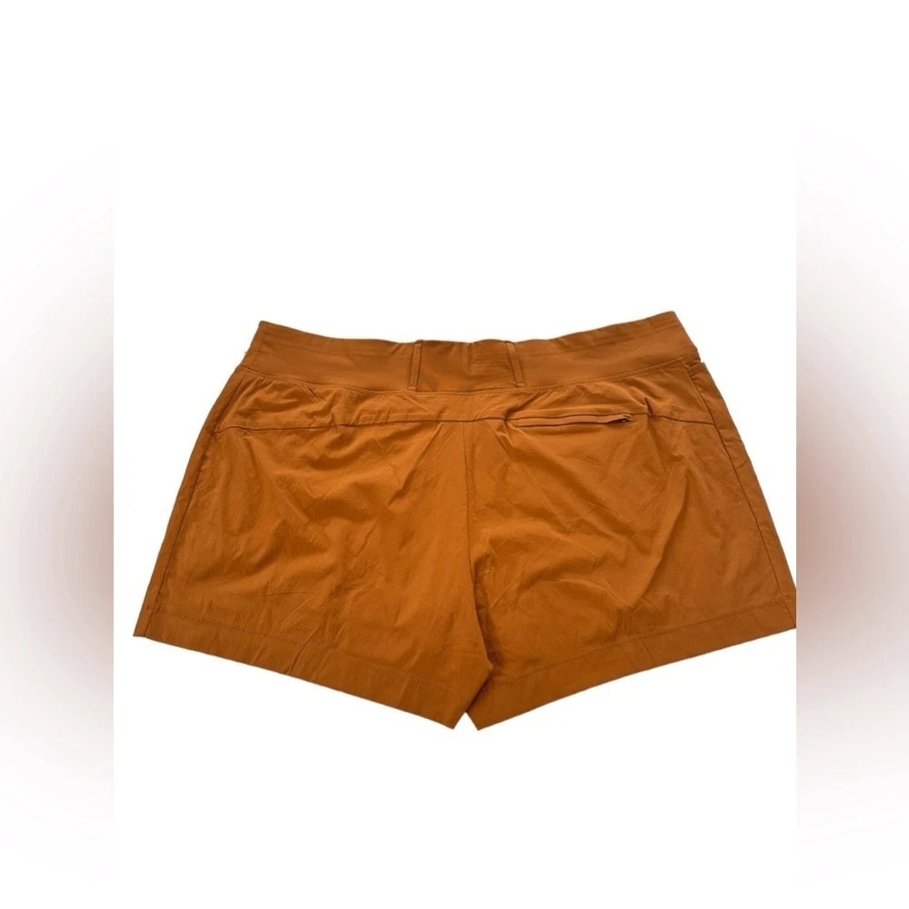 Athleta Trekkie North Shorts Cattail Brown Size 24 44x3.5 Wicking UPF New - Picture 7 of 9